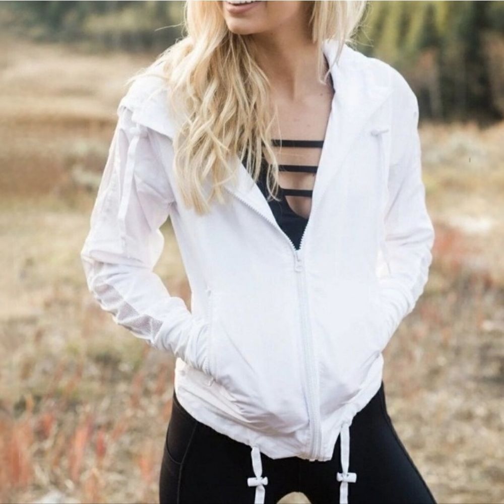 Zyia Women's White Zip Front Long Sleeve Hooded Lightweight Bomber Jacket